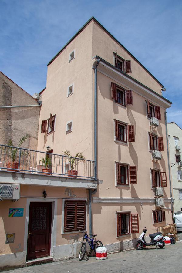 Arcobaleno Apartments 皮兰 外观 照片